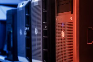 Read more about the article Ubuntu vs CentOS vs RHEL: Linux Server OS Comparison 2026