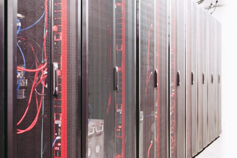 Ubuntu vs RHEL: Which Linux Server OS to Choose in 2026?