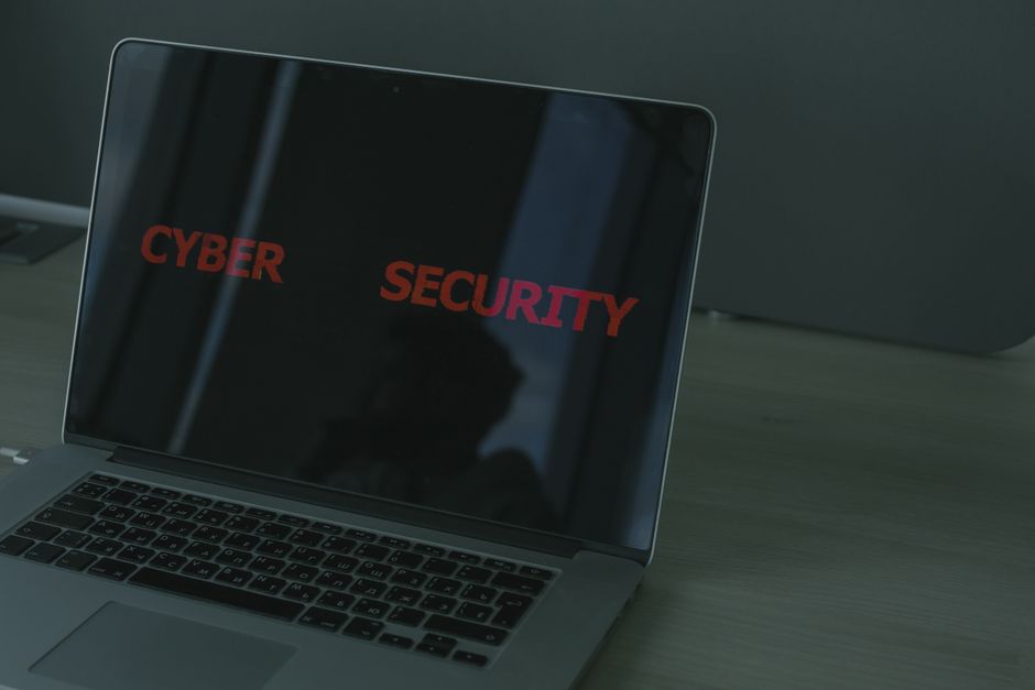 You are currently viewing IDS/IPS vs Firewall: How to Build a Defense-in-Depth Network