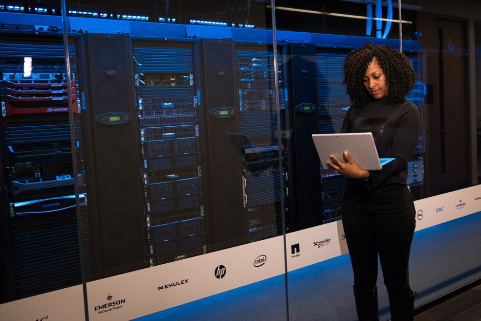 Read more about the article RHEL vs Rocky Linux: 5 Best CentOS Alternatives in 2026